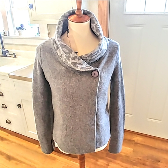 chiaramente sweater coat